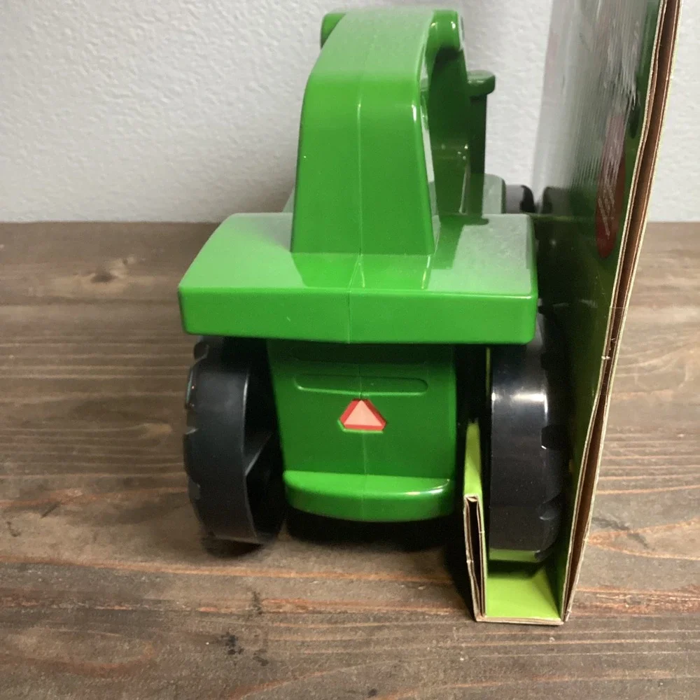 John Deere Kids Roll and Go Flashlight with Squeeze Handle Auto‎ Shut Off 18m+